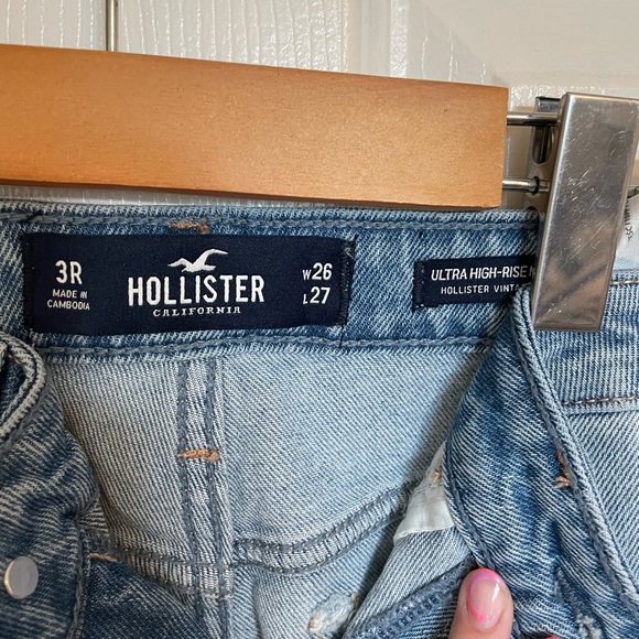 Hollister Jeans - Picture 2 of 2